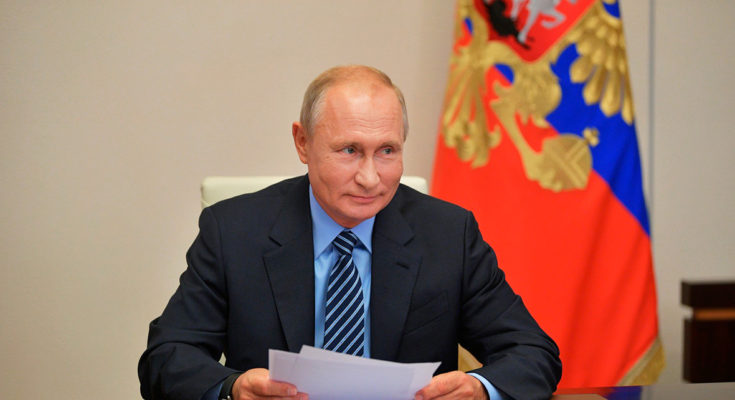 Владимир Путин: Россия должна стать одним из мировых лидеров по цифровизации всех областей жизни