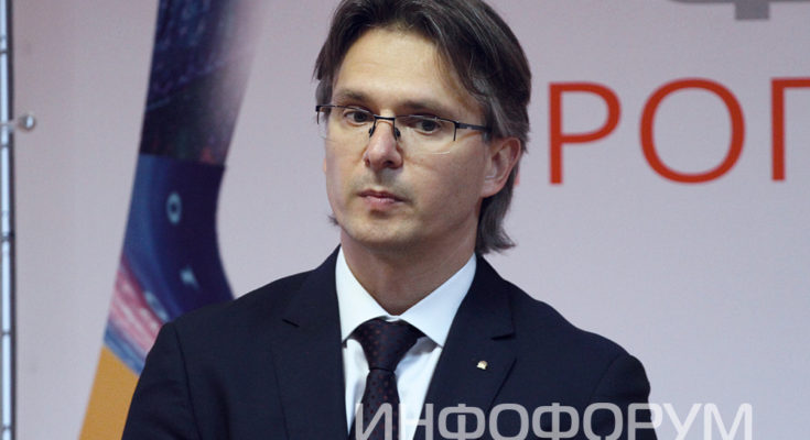 Видео. Евгений Томилко Huawei Enterprise о решении Huawei AI Fabric для ЦОД Видео. Евгений Томилко Huawei Enterprise о решении Huawei AI Fabric для ЦОД