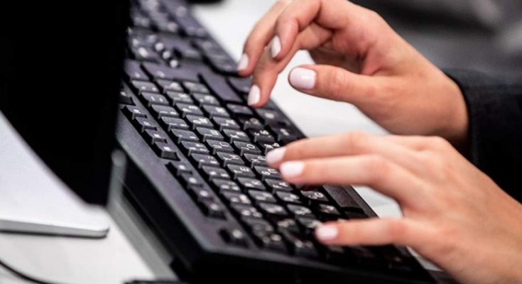 В России создали Центр правовой помощи в цифровой среде В России создали Центр правовой помощи в цифровой среде