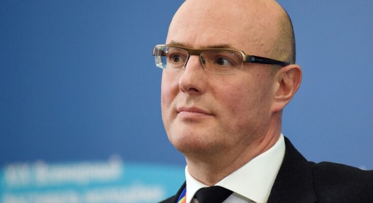 Дмитрий Чернышенко заявил, что штабы по борьбе с киберугрозами работают во всех регионах России