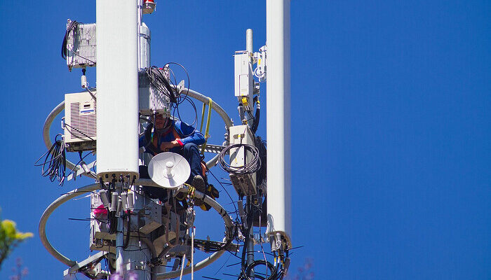 В России не хватает частот для сотовой связи: Минцифры нашло решение В России не хватает частот для сотовой связи: Минцифры нашло решение