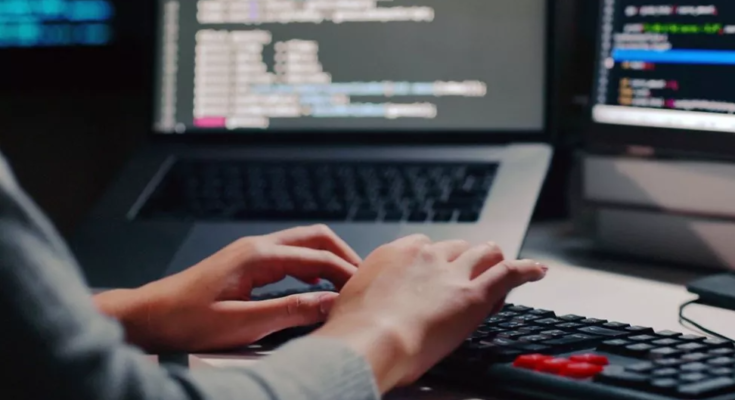 Эксперты в области кибербезопасности рассказали об основных трендах 2023 года и сделали свой прогноз на 2024